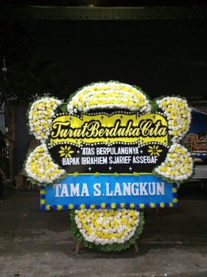 Papan Bunga Duka di Purba Tua